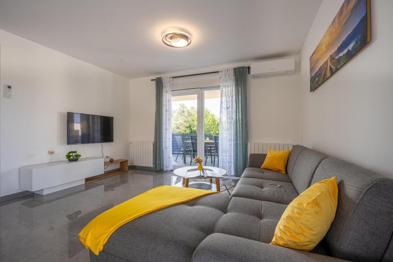 Domus Alba Apartments Pula Ngoại thất bức ảnh