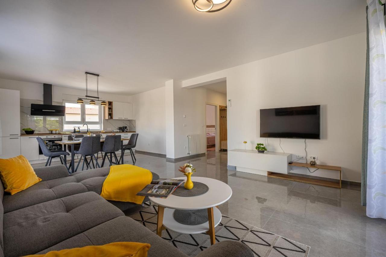Domus Alba Apartments Pula Ngoại thất bức ảnh