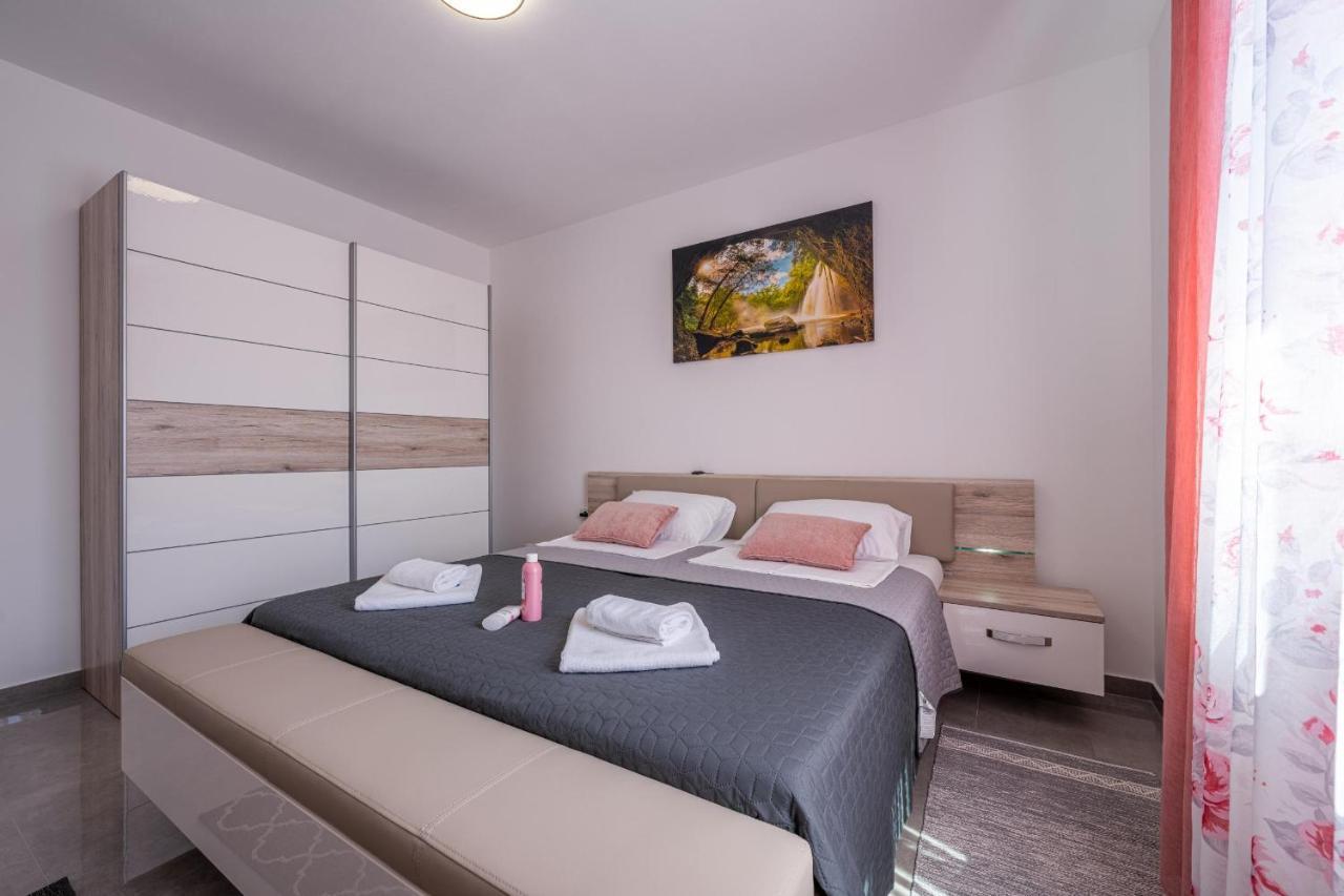 Domus Alba Apartments Pula Ngoại thất bức ảnh