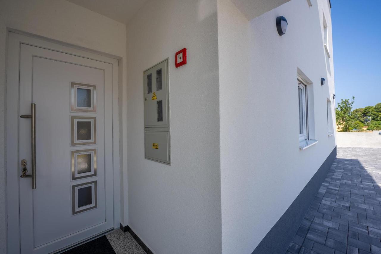 Domus Alba Apartments Pula Ngoại thất bức ảnh