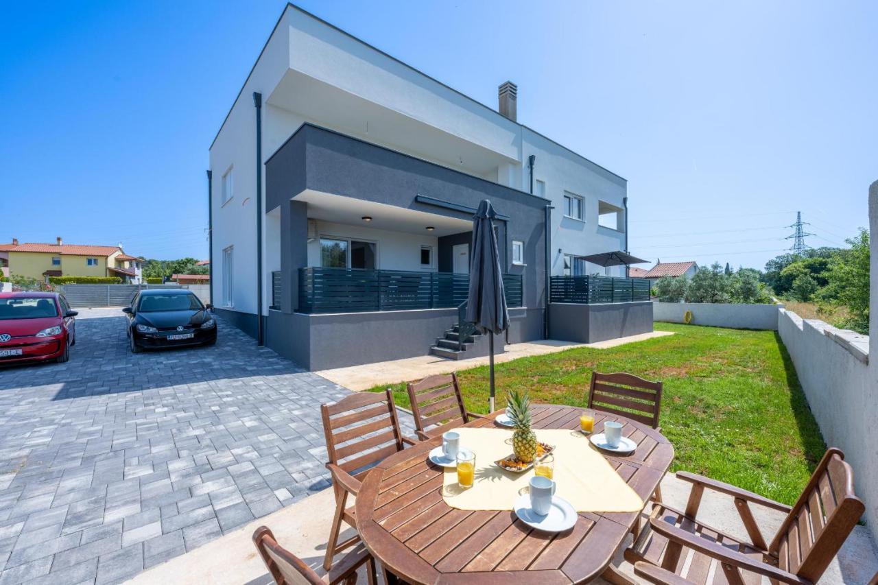 Domus Alba Apartments Pula Ngoại thất bức ảnh
