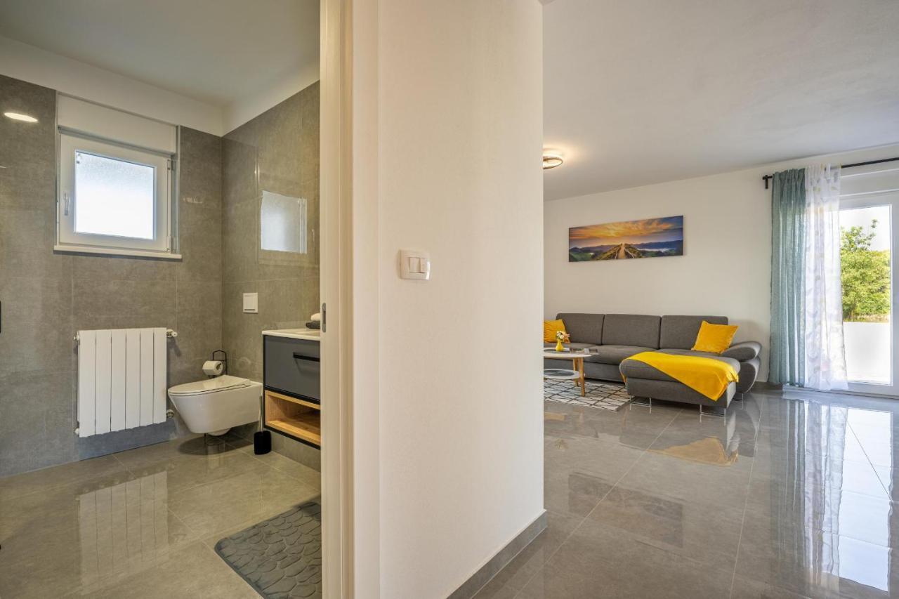 Domus Alba Apartments Pula Ngoại thất bức ảnh