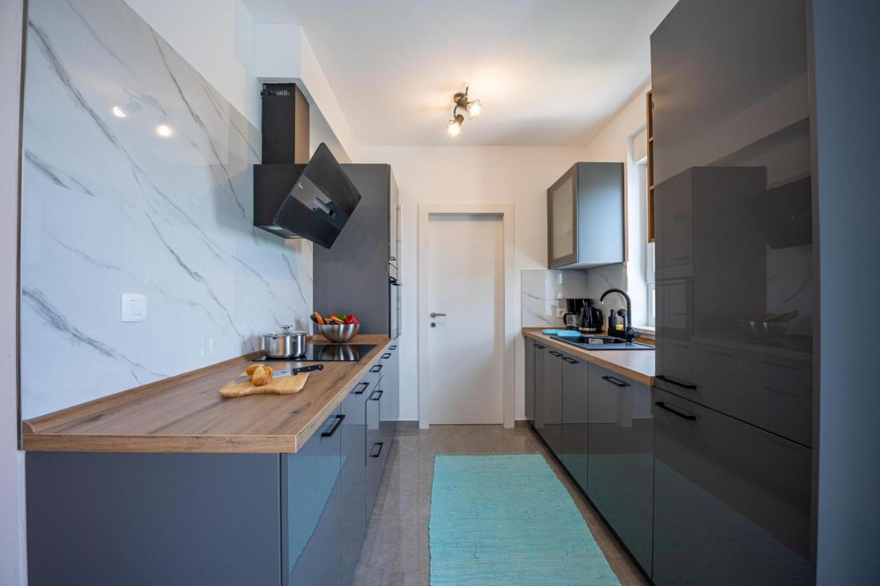 Domus Alba Apartments Pula Ngoại thất bức ảnh