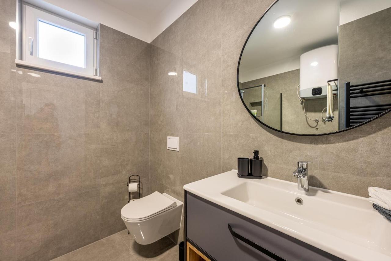 Domus Alba Apartments Pula Ngoại thất bức ảnh