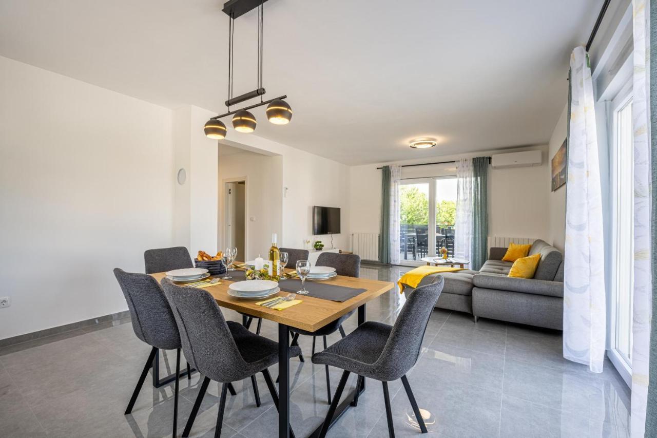 Domus Alba Apartments Pula Ngoại thất bức ảnh
