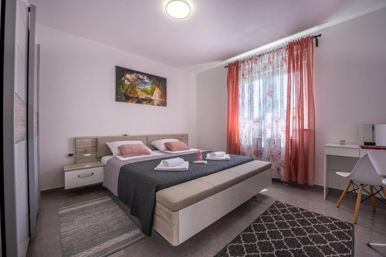 Domus Alba Apartments Pula Ngoại thất bức ảnh